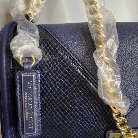Victoria’s Secret Crossover Chain Shoulder Bag Purse Limited Edition Navy Blue - Picture 9 of 9